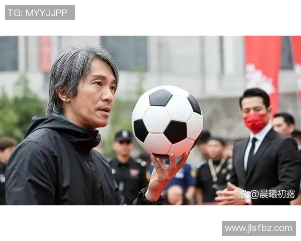 足球巨星挑战新技能 学会使用筷子背后的文化与挑战